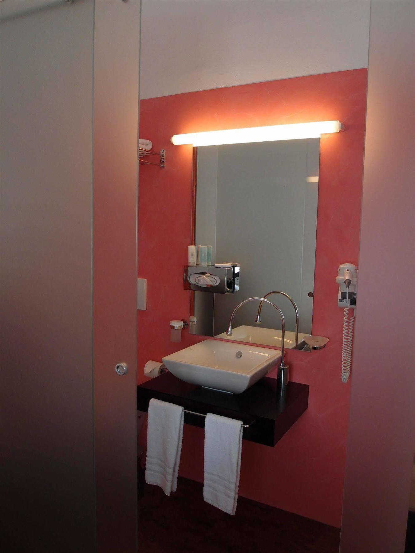 Boutique Hotel La Rinascente لوكارنو المظهر الخارجي الصورة